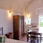 Masseria Strada *